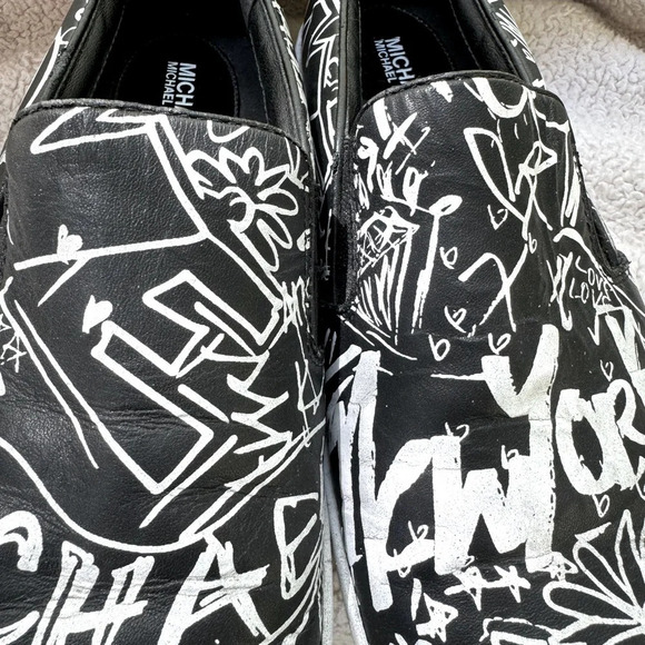 Michael Kors New York “Keaton” Black and White Leather upper white sole 9.5. VGC - Picture 6 of 16